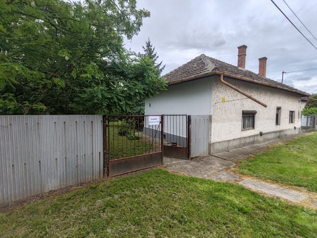Elad 54.60 m2 csaldi hz, Tiszafldvr
