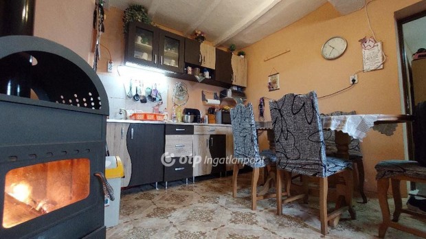 Elad� 54 nm-es h�z Kis�jsz�ll�s