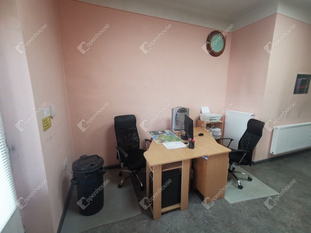 Elad� 54 nm-es lak�s Nagykanizsa