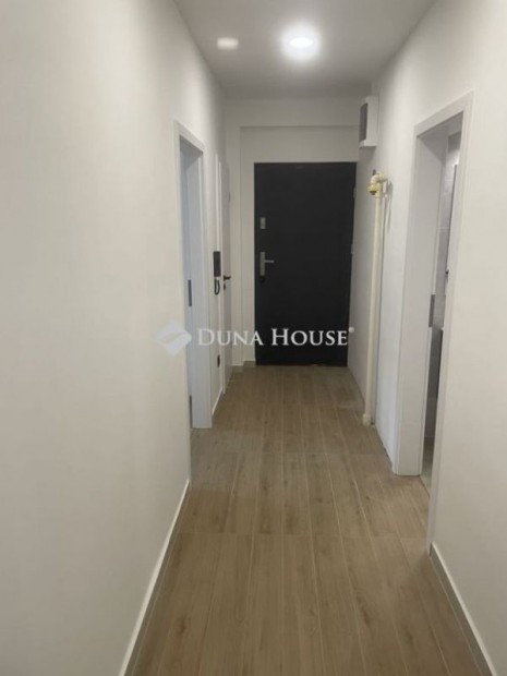 Elad� 54 nm-es lak�s P�cs