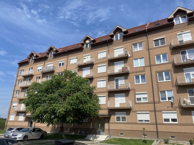 Elad� 54 nm-es lak�s T�borfalva