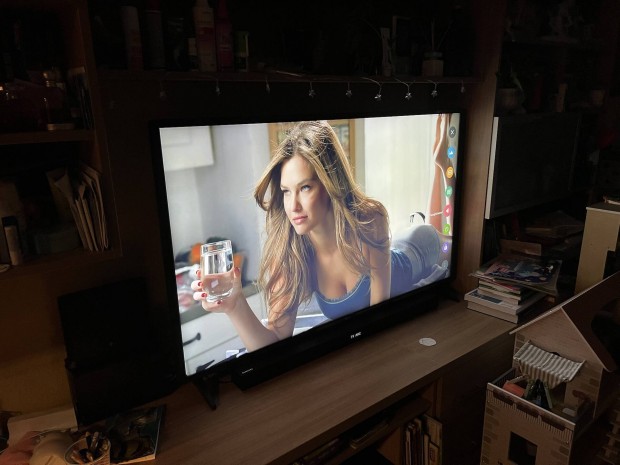 Elad 55" LG UHD TV (LG 55Uj6307)