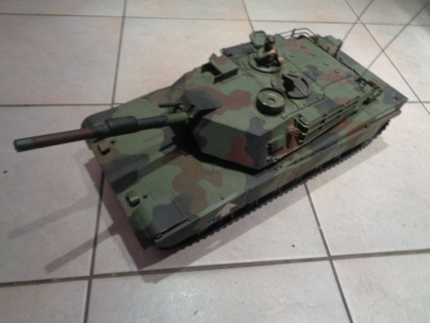 Elad 55 cm - es tank modell