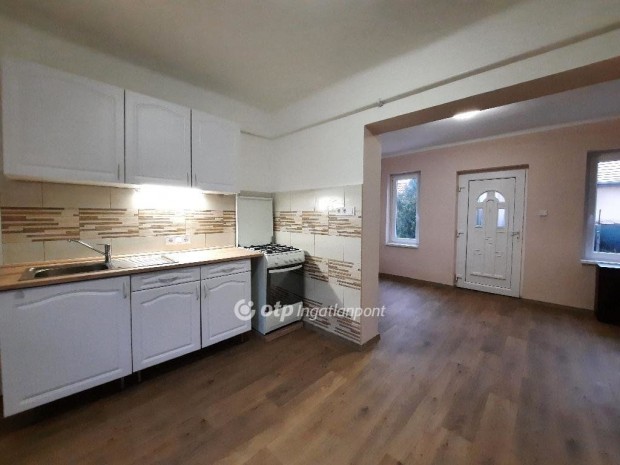 Elad� 55 nm-es h�z Si�fok