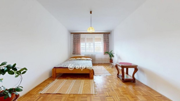 Elad� 55 nm-es lak�s Ny�regyh�za