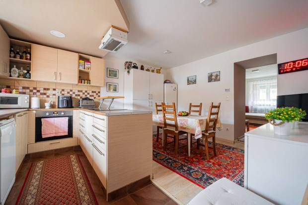 Elad� 55 nm kertes lak�s XV M�V telepen