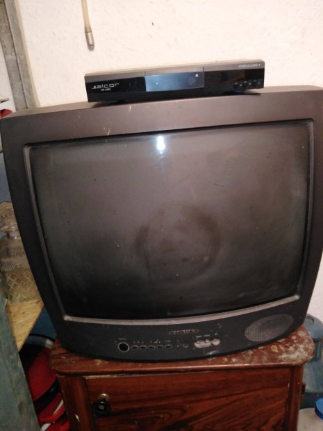 Elad 55cm tv