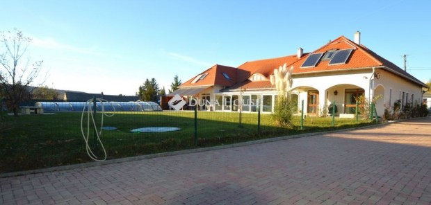 Elad� 563 nm-es h�z P�nzesgy�r