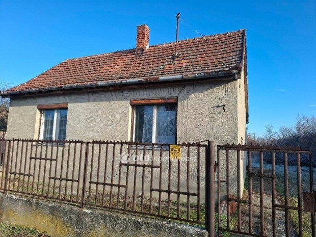 Elad� 56 nm-es h�z Biharkeresztes