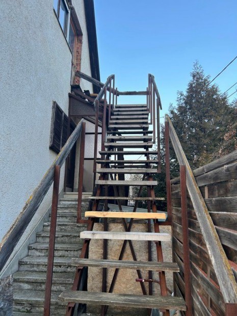 Elad� 56 nm-es h�z G�d