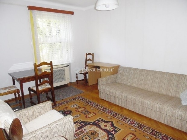 Elad� 56 nm-es lak�s Debrecen