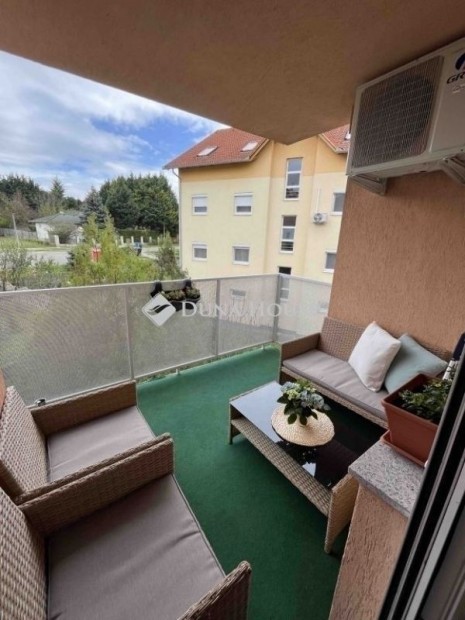 Elad� 56 nm-es lak�s Koz�rmisleny