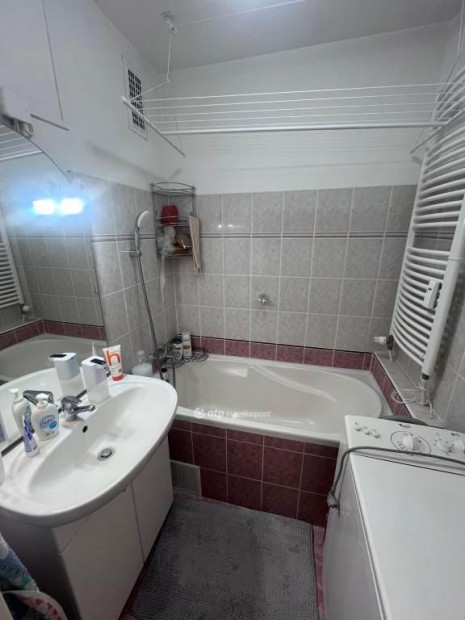 Elad� 56 nm-es lak�s Szeged