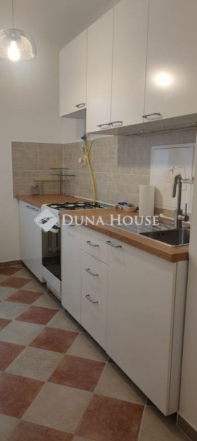 Elad� 56 nm-es lak�s Sz�kesfeh�rv�r