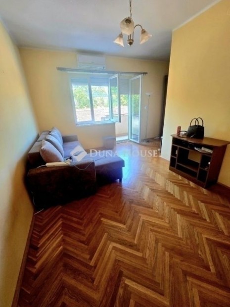 Elad� 57 nm-es lak�s P�cs