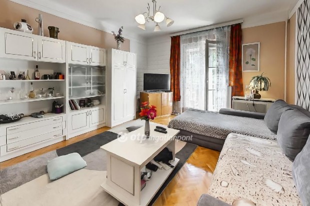 Elad� 58 nm-es lak�s Miskolc