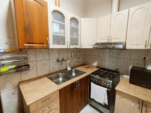 Elad� 59 nm-es h�z Nagyk�r�s