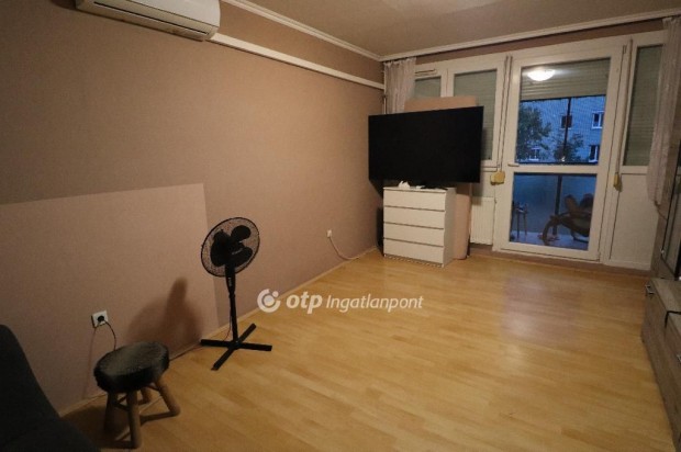 Elad� 59 nm-es lak�s Orosh�za