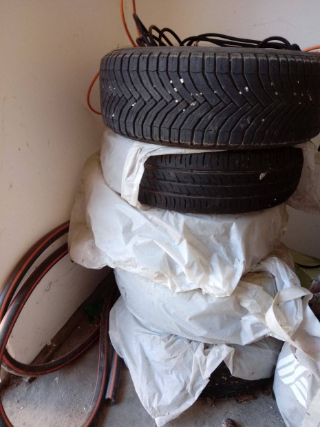 Elad� 5 db j� min�s�g� haszn�lt aut�gumi / gumiabroncs