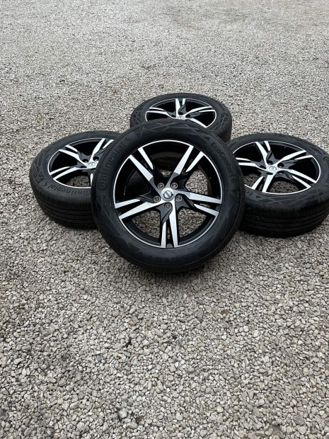 Elad� 5x108 r18 gy�ri Volvo XC40 alufelni Continental ny�ri gumival!