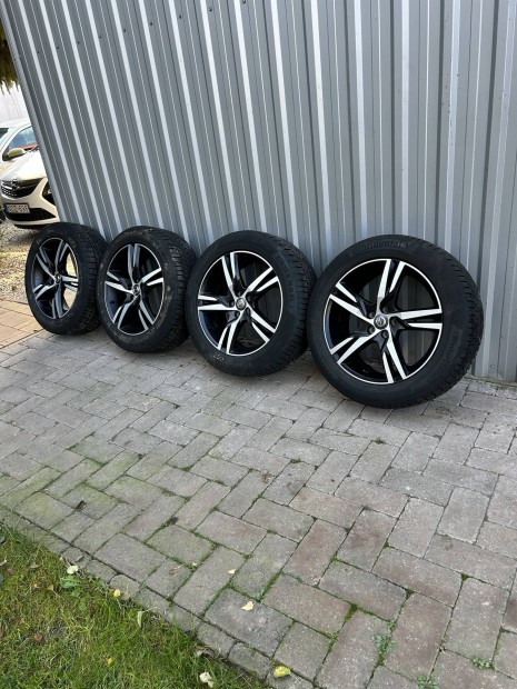 Elad 5x108 r19 gyri Volvo XC60 alufelni  tli gumival!