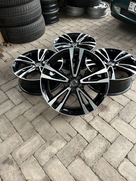 Elad 5x108 r19 gyri Volvo alufelni!