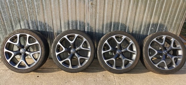 Elad 5x110 18 Corsa D OPC felni szett.
