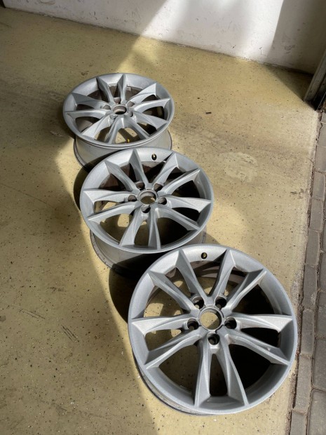 Eladó 5x112 17" AUDI A3 Felniszett gyári új karcmentes