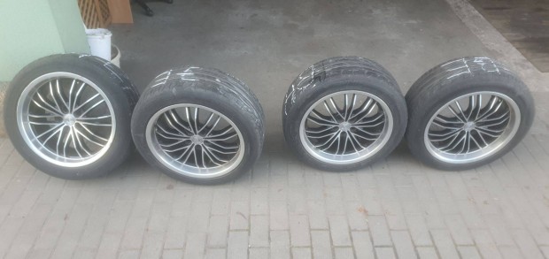 Eladó 5x112 felni szett, 90%-os nyárigumival