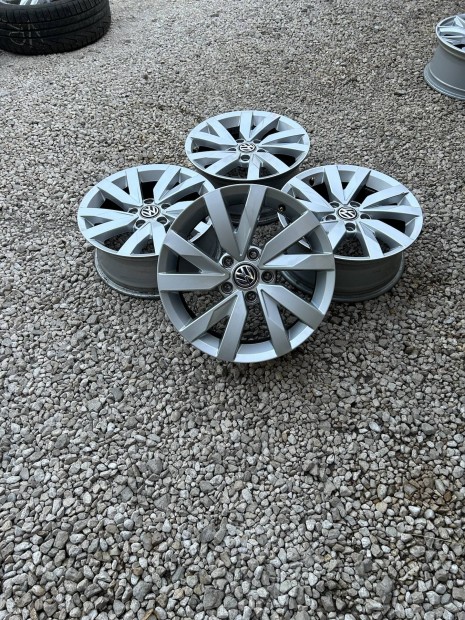 Eladó 5x112 r16 gyári VW Aragon alufelni szett!