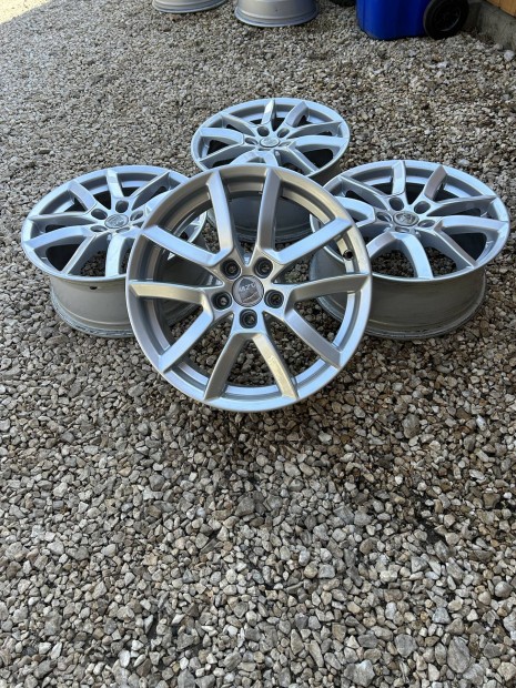 Eladó 5x112 r17 alufelni szett!