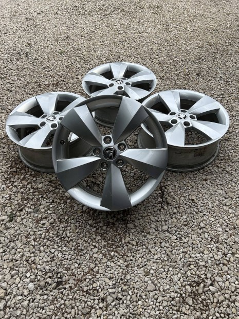 Eladó 5x112 r17 gyári Skoda alufelni szett!