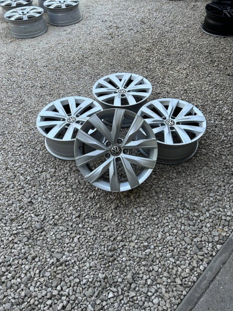 Eladó 5x112 r17 gyári VW "Marstrand" alufelni szett!