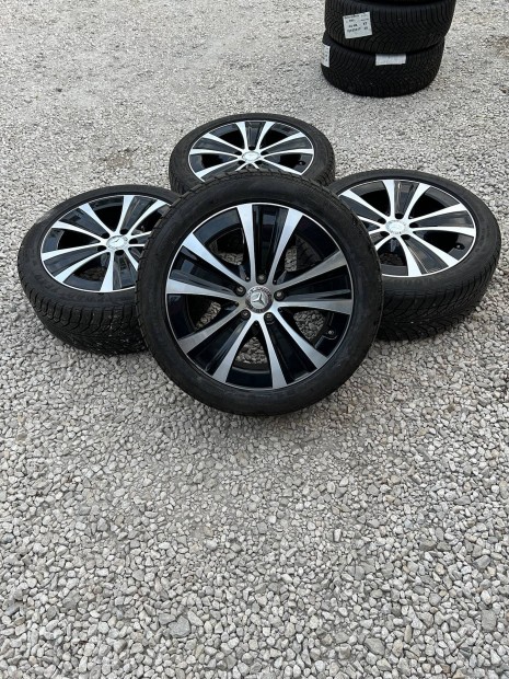 Eladó 5x112 r18 gyári Mercedes W213 alufelni szett téli gumival!