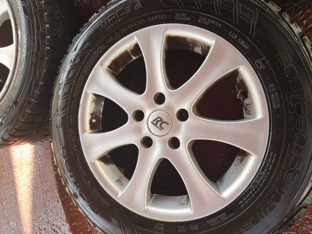 Eladó 5x114 RC alufelni garnitúra téli gumikkal
