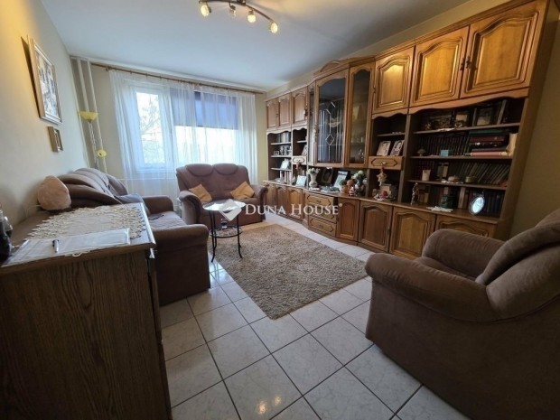 Elad� 60 m-es, 2 szoba + nappalis lak�s Szegeden a V�rt� mellett!