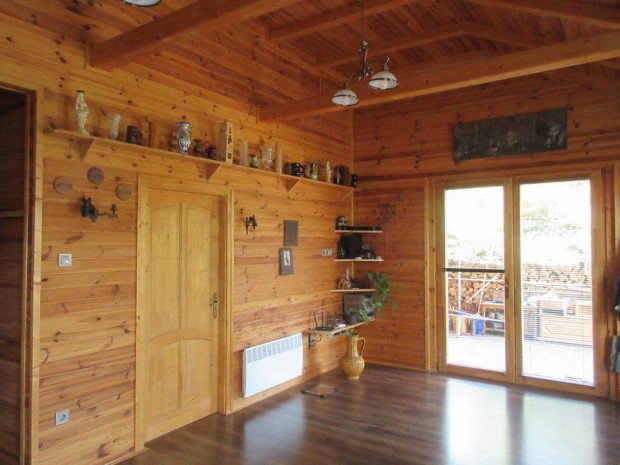 Elad� 60 nm-es �jszer� �llapot� Csal�di h�z Bocskaikert