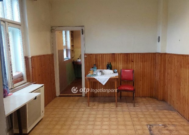 Elad� 60 nm-es h�z Koronc�