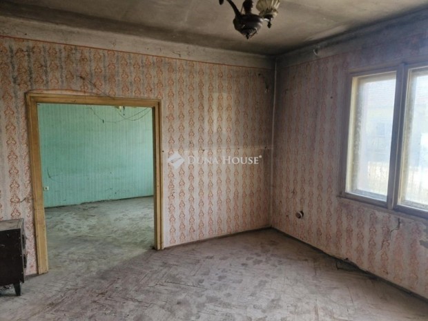 Elad� 60 nm-es h�z Szeged