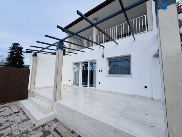 Elad� 60 nm-es lak�s Hark�ny