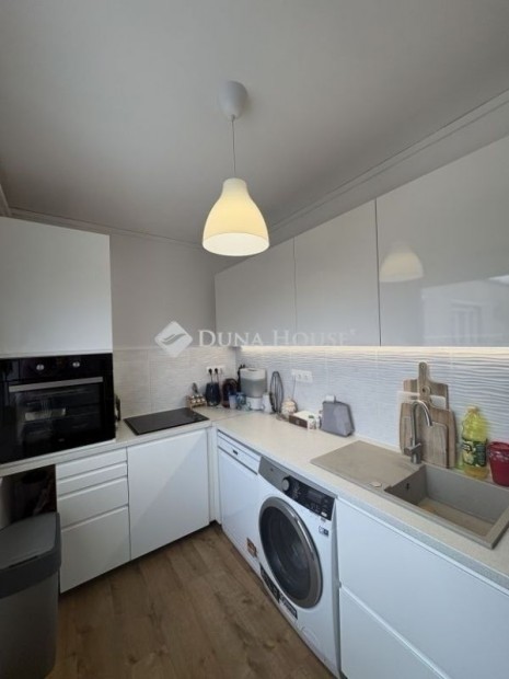 Elad� 60 nm-es lak�s Kecskem�t