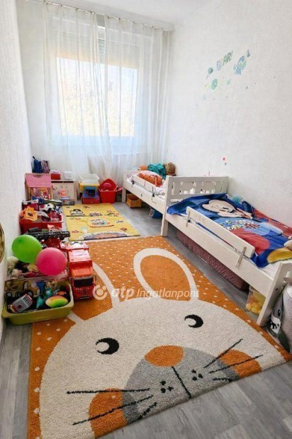 Elad� 60 nm-es lak�s Szeged