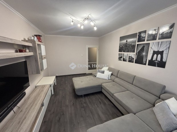 Elad� 60 nm-es lak�s Szeged