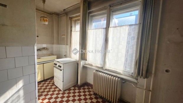 Elad� 60 nm-es lak�s Szombathely