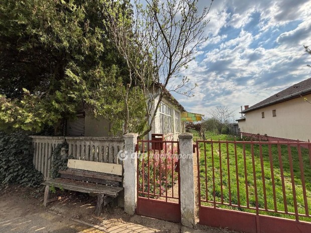 Elad� 61 nm-es h�z D�ge