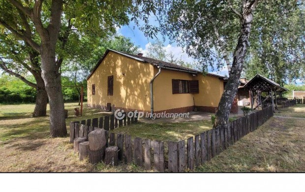 Eladó 61 nm-es ház Jászberény #4986724
