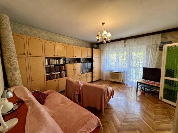 Elad� 61 nm-es lak�s Nagykanizsa