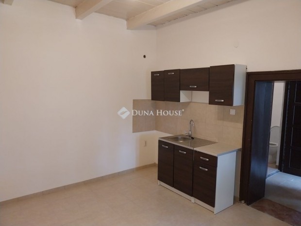 Elad� 62 nm-es h�z P�teri