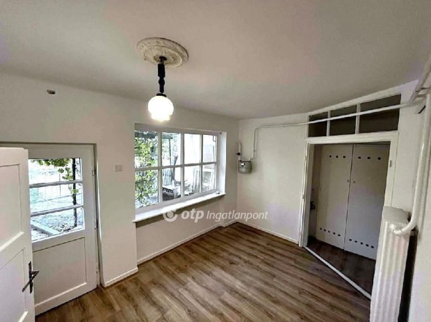 Elad� 64 nm-es lak�s Kiskunf�legyh�za