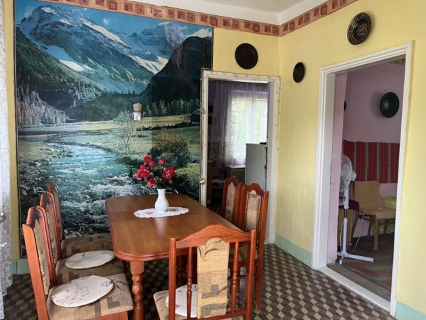 Elad� 65 nm-es Csal�di h�z N�dudvar